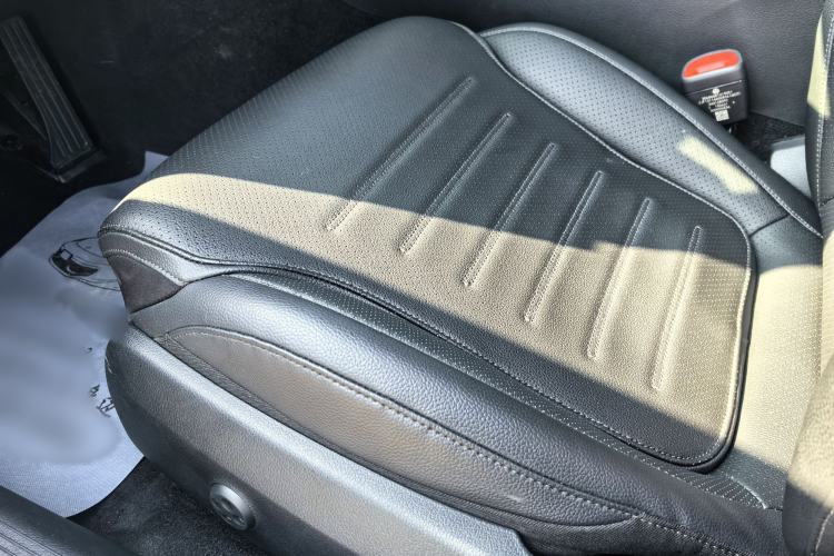 Used Mercedes-Benz C-Class 2022 C 260 L Obsidian Night Sport Edition Interior 5