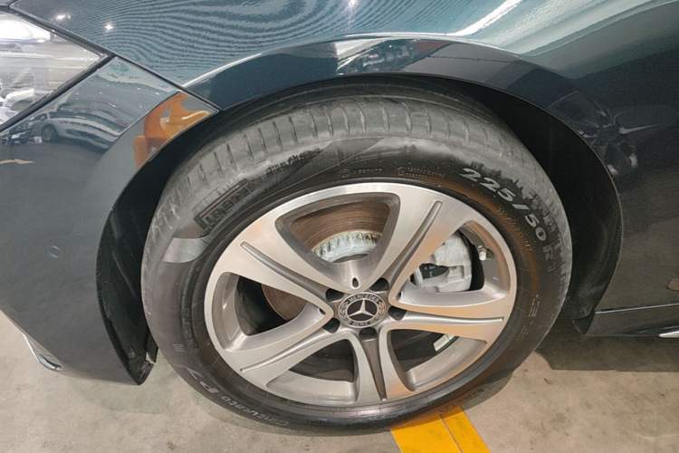Used Mercedes-Benz C-Class 2022 C 200 L Sport Edition Left Front Wheel Hub
