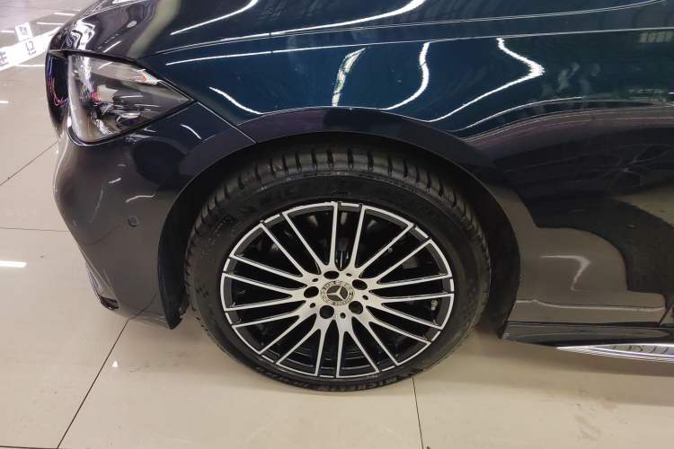 Used Mercedes-Benz C-Class 2022 Restyled C 260 L Sport Edition Left Front Wheel Hub