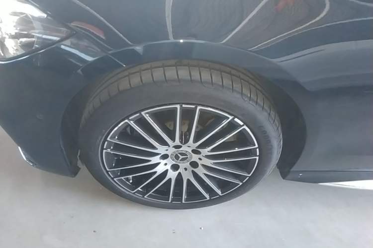 Used Mercedes-Benz C-Class 2022 Restyled C 260 L Sport Edition Left Front Wheel Hub