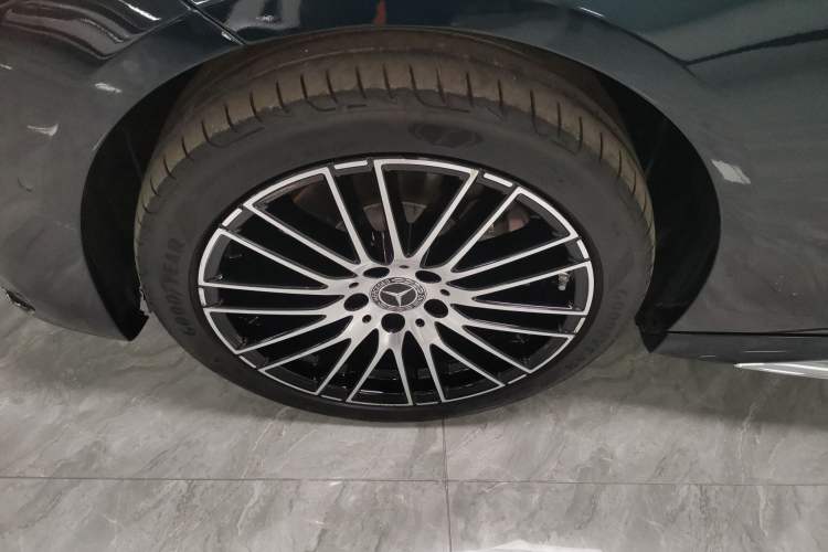 Used Mercedes-Benz C-Class 2022 Restyled C 260 L Sport Edition Left Front Wheel Hub