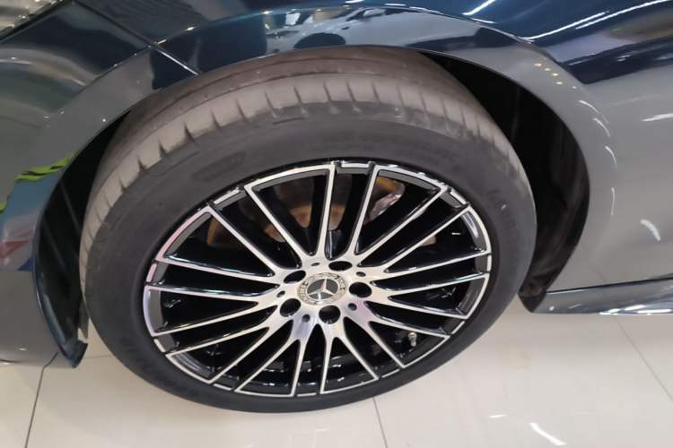 Used Mercedes-Benz C-Class 2022 C 260 L Sport Edition Left Front Wheel Hub