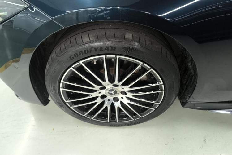 Used Mercedes-Benz C-Class 2022 Restyled C 260 L Sport Edition Left Front Wheel Hub