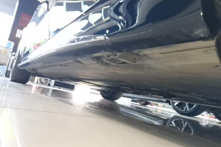 Used Mercedes-Benz C-Class 2022 Restyled C 260 L Sport Edition Left Side Sill