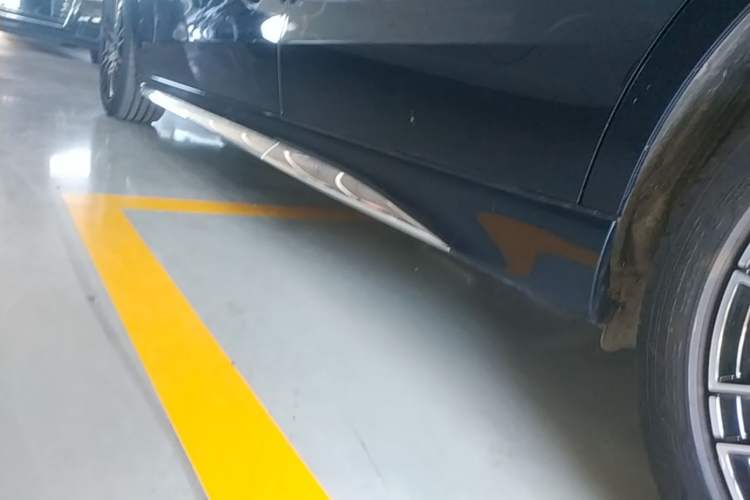 Used Mercedes-Benz C-Class 2022 Restyled C 260 L Sport Edition Left Side Sill
