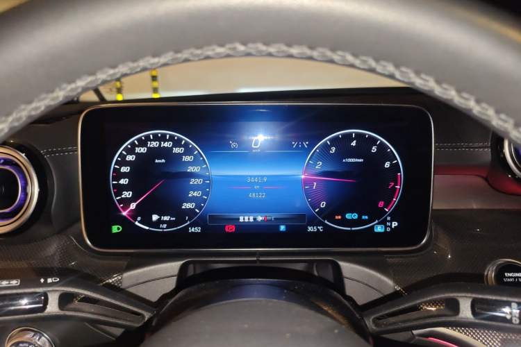 Used Mercedes-Benz C-Class 2022 C 260 L Sport Edition Odometer Close Up