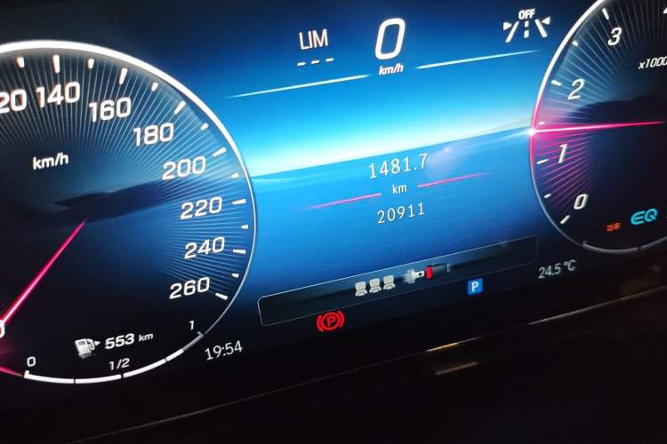 Used Mercedes-Benz C-Class 2022 C 260 L Sport Edition Odometer Close Up