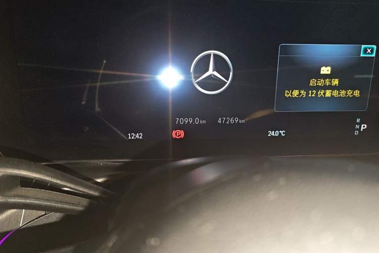 Used Mercedes-Benz C-Class 2022 Restyled C 200 L Sport Edition Odometer Close Up
