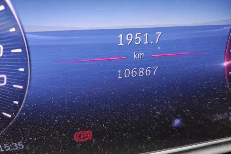 Used Mercedes-Benz C-Class 2022 C 260 L Sport Edition Odometer Close Up