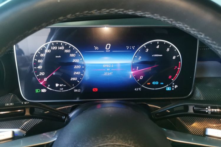 Used Mercedes-Benz C-Class 2022 C 260 L Sport Edition Odometer Close Up