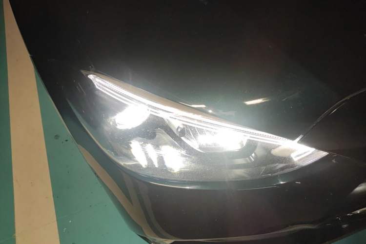 Used Mercedes-Benz C-Class 2022 C 260 L Sport Edition Right Front Headlight