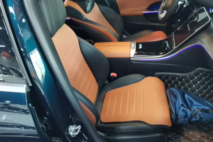 Used Mercedes-Benz C-Class 2022 Restyled C 260 L Sport Edition Right Front Seat