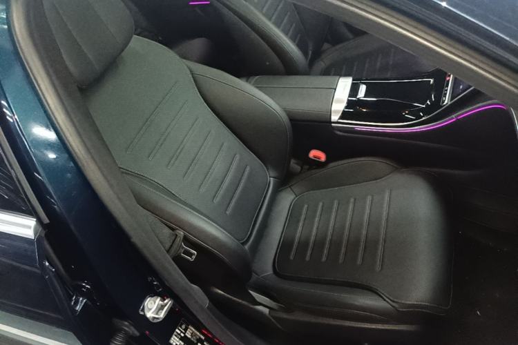 Used Mercedes-Benz C-Class 2022 Restyled C 260 L Sport Edition Right Front Seat