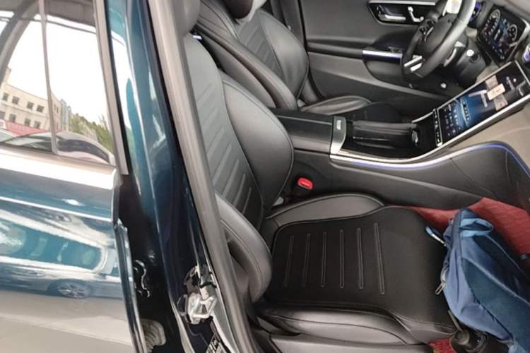 Used Mercedes-Benz C-Class 2022 Restyled C 260 L Sport Edition Right Front Seat
