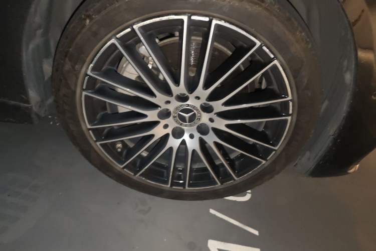 Used Mercedes-Benz C-Class 2022 C 260 L Sport Edition Right Front Wheel Hub