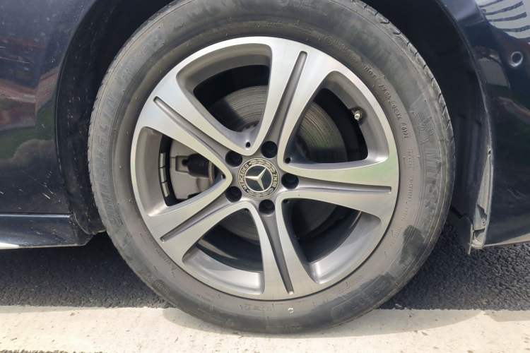 Used Mercedes-Benz C-Class 2022 Restyled C 200 L Sport Edition Right Front Wheel Hub