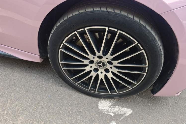 Used Mercedes-Benz C-Class 2022 C 260 L Sport Edition Right Front Wheel Hub