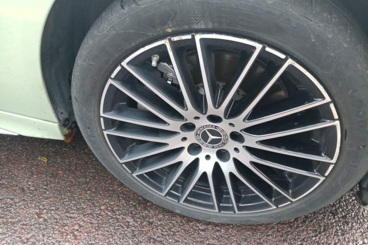 Used Mercedes-Benz C-Class 2022 C 260 L Sport Edition Right Front Wheel Hub