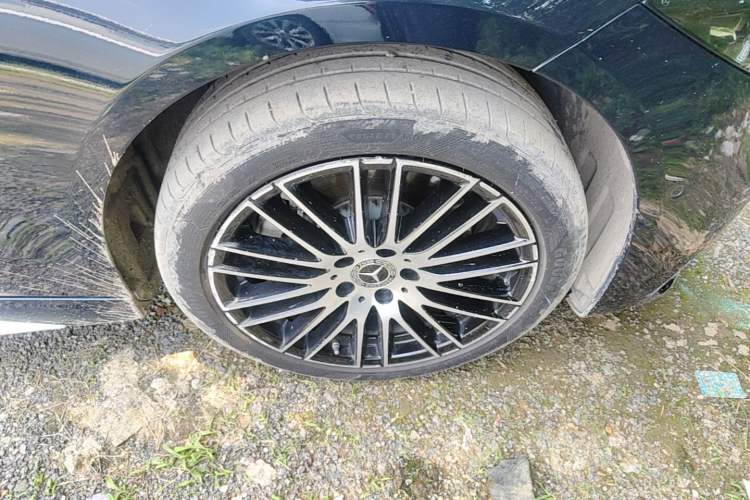 Used Mercedes-Benz C-Class 2022 Restyled C 260 L Sport Edition Right Front Wheel Hub