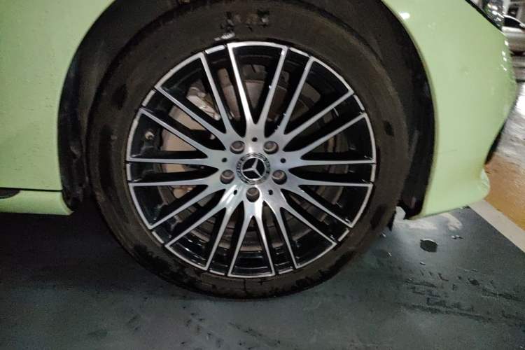 Used Mercedes-Benz C-Class 2022 Facelift C 260 L Right Front Wheel Hub