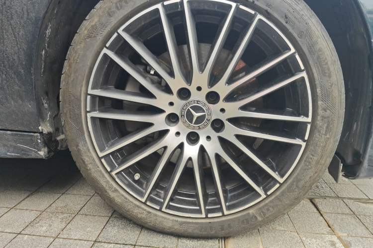 Used Mercedes-Benz C-Class 2022 C 260 L Sport Edition Right Front Wheel Hub