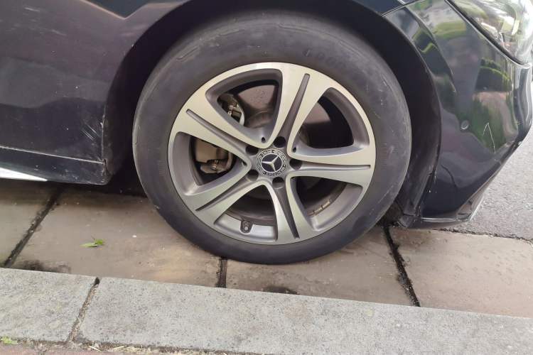 Used Mercedes-Benz C-Class 2022 Restyled C 200 L Sport Edition Right Front Wheel Hub