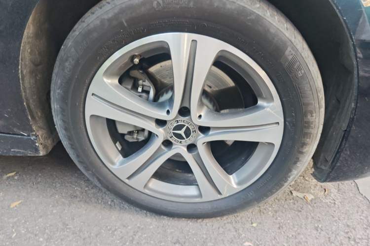 Used Mercedes-Benz C-Class 2022 Restyled C 200 L Sport Edition Right Front Wheel Hub