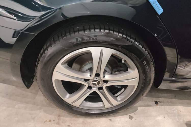 Used Mercedes-Benz C-Class 2022 C 200 L Sport Edition Right Rear Wheel Hub