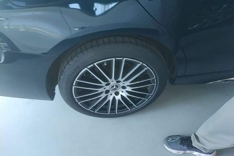 Used Mercedes-Benz C-Class 2022 Restyled C 260 L Sport Edition Right Rear Wheel Hub