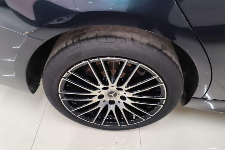 Used Mercedes-Benz C-Class 2022 C 260 L Sport Edition Right Rear Wheel Hub