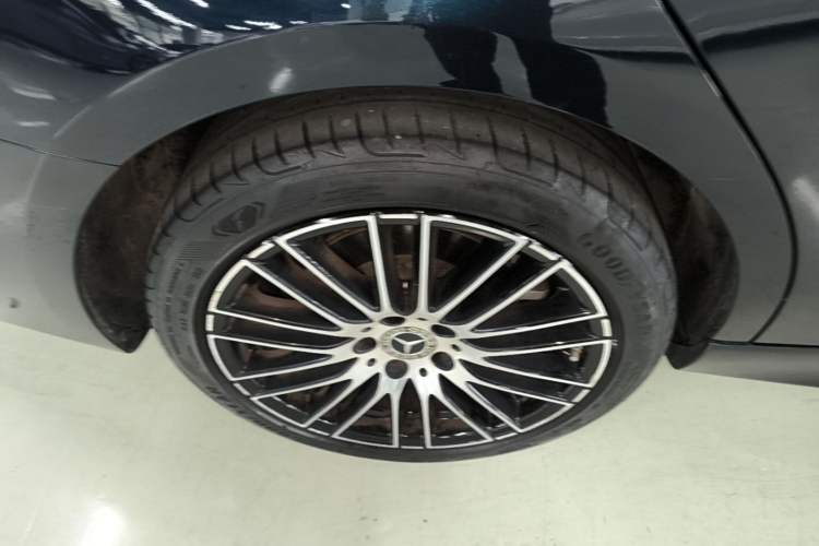 Used Mercedes-Benz C-Class 2022 Restyled C 260 L Sport Edition Right Rear Wheel Hub