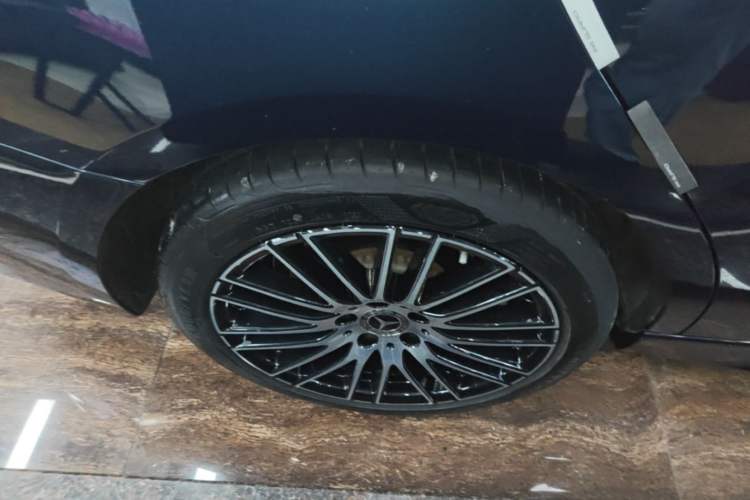 Used Mercedes-Benz C-Class 2022 Restyled C 260 L Sport Edition Right Rear Wheel Hub