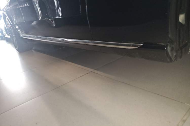 Used Mercedes-Benz C-Class 2022 C 260 L Right Side Sill