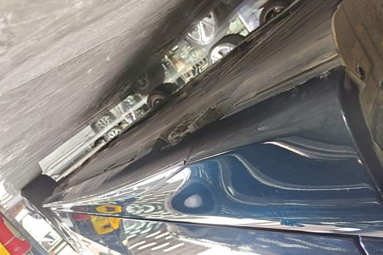 Used Mercedes-Benz C-Class 2022 C 200 L Sport Edition Right Side Sill