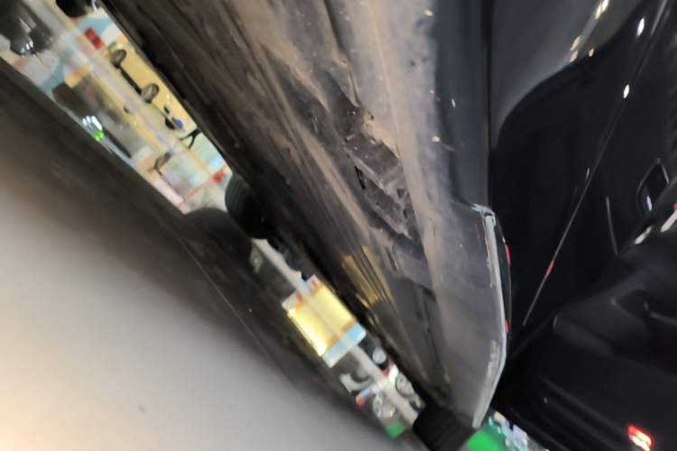 Used Mercedes-Benz C-Class 2022 C 260 L Sport Edition Right Side Sill