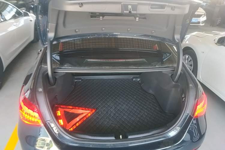 Used Mercedes-Benz C-Class 2022 Restyled C 260 L Sport Edition Trunk