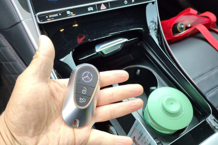 Used Mercedes-Benz C-Class 2022 Restyled C 260 L Sport Edition Vehicle Key