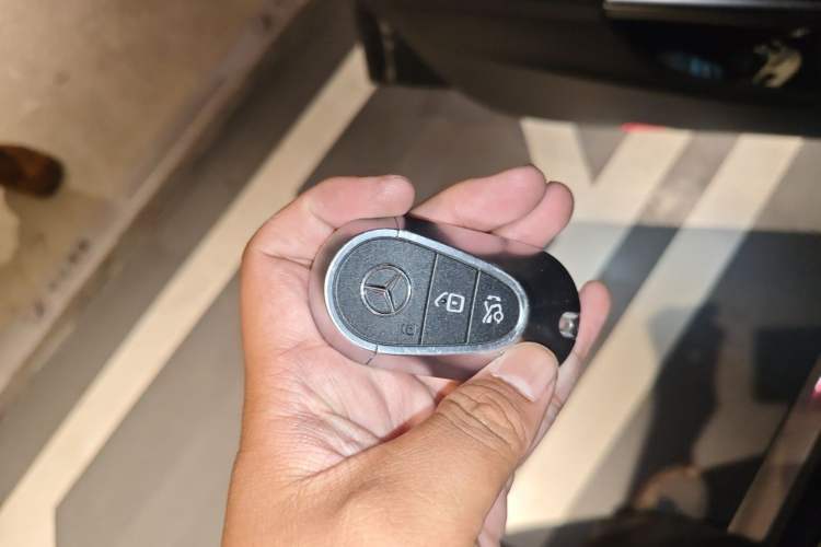 Used Mercedes-Benz C-Class 2022 C 260 L Sport Edition Vehicle Key