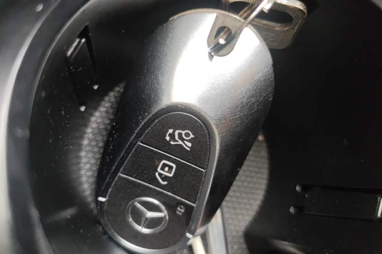 Used Mercedes-Benz C-Class 2022 C 260 L Sport Edition Vehicle Key