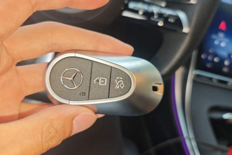 Used Mercedes-Benz C-Class 2022 C 260 L Sport Edition Vehicle Key