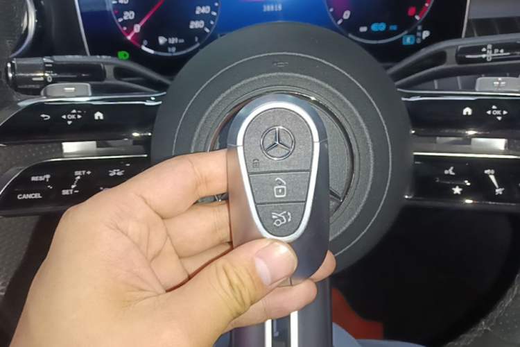 Used Mercedes-Benz C-Class 2022 Revised C 260 L Starry Night Sport Edition Vehicle Key