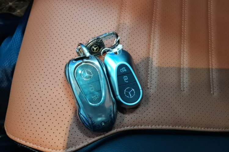 Used Mercedes-Benz C-Class 2022 Restyled C 260 L Sport Edition Vehicle Key
