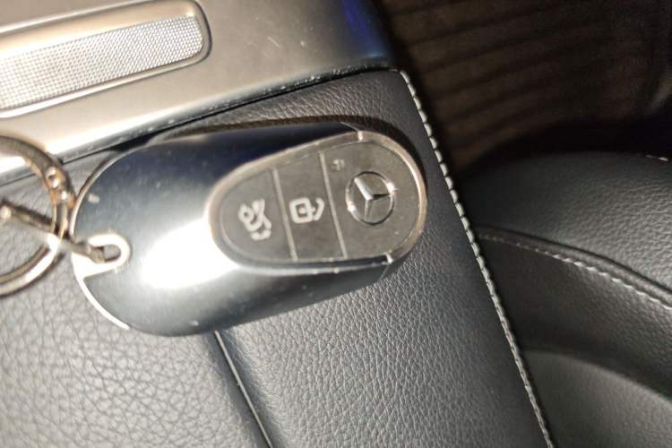 Used Mercedes-Benz C-Class 2022 Restyled C 260 L Sport Edition Vehicle Key