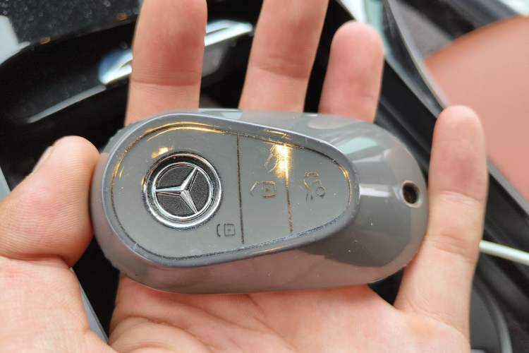 Used Mercedes-Benz C-Class 2022 C 200 L Sport Edition Vehicle Key