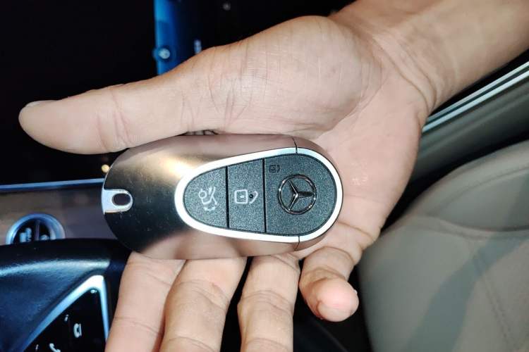 Used Mercedes-Benz C-Class 2022 Facelift C 260 L Vehicle Key