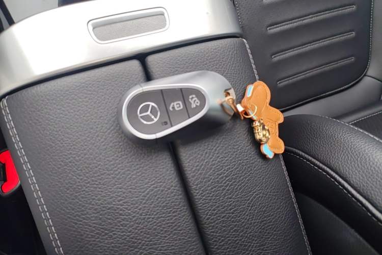 Used Mercedes-Benz C-Class 2022 Restyled C 260 L Sport Edition Vehicle Key