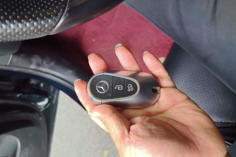 Used Mercedes-Benz C-Class 2022 Restyled C 200 L Sport Edition Vehicle Key