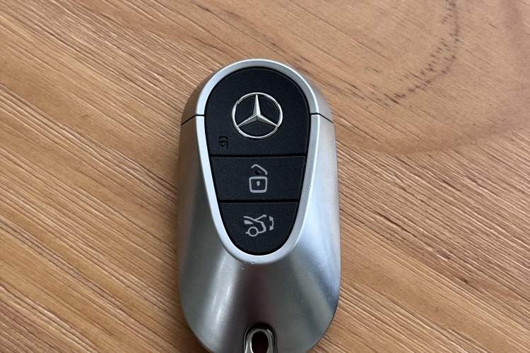Used Mercedes-Benz C-Class 2022 Restyled C 260 L Sport Edition Vehicle Key