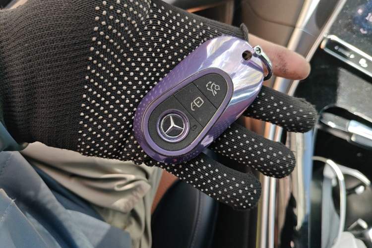 Used Mercedes-Benz C-Class 2022 C 260 L Sport Edition Vehicle Key