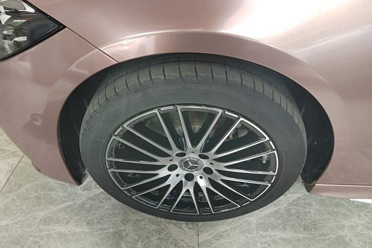 Used Mercedes-Benz C-Class 2022 Restyled C 200 L Sport Edition Left Front Wheel Hub